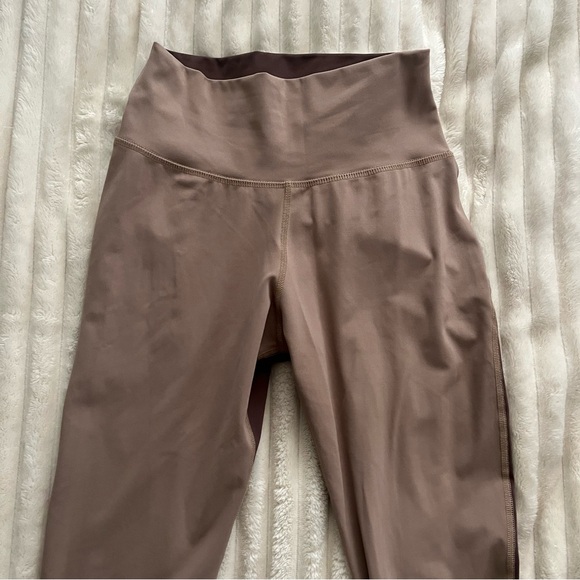 Solely Fit Brown Two-Tone Leggings • Large - Picture 3 of 10
